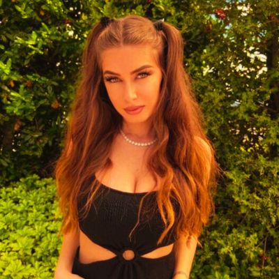 Elisa Esposito modella Onlyfans