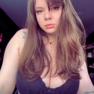 Kikiyou modella chubby Onlyfans