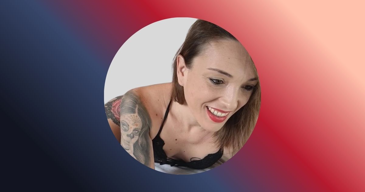 Ladymiri85 camgirl