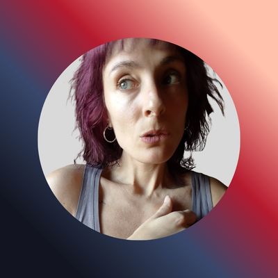 Caledonia camgirl
